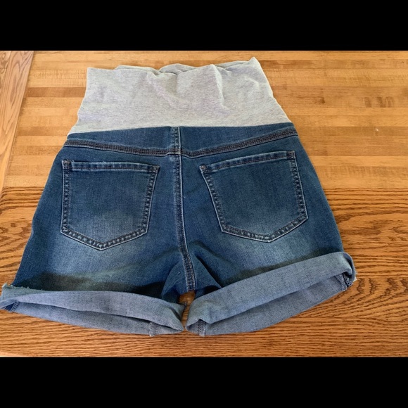 Thyme denim cut off shorts in size xs - Picture 2 of 2